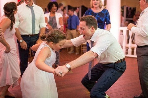 Kent Manor Inn Wedding || Tara+Renata || Charm City Wed || www.charmcitywed.com