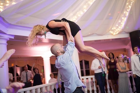 Kent Manor Inn Wedding || Tara+Renata || Charm City Wed || www.charmcitywed.com