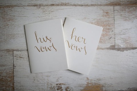 Romantic Historic Londontown Wedding || Tara + Renata || Charm City Wed || www.charmcitywed.com