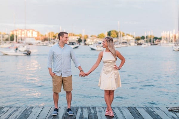 Sunset Engagement Session || Nikki Schell Photography || Charm City Wed || www.charmcitywed.com