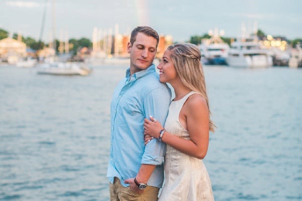 Sunset Engagement Session || Nikki Schell Photography || Charm City Wed || www.charmcitywed.com