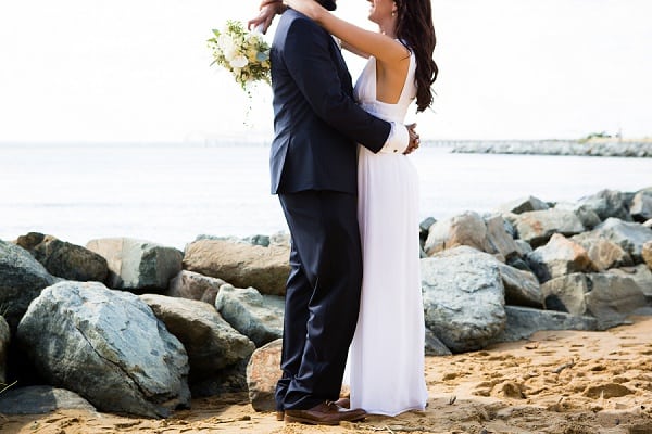 Boho Chesapeake Bay Beach Club Wedding || Jessica Eastburn Photography || Charm City Wed || www.charmcitywed.com