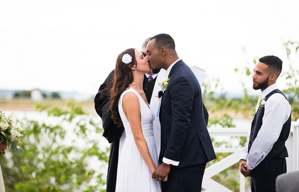 Boho Chesapeake Bay Beach Club Wedding || Jessica Eastburn Photography || Charm City Wed || www.charmcitywed.com