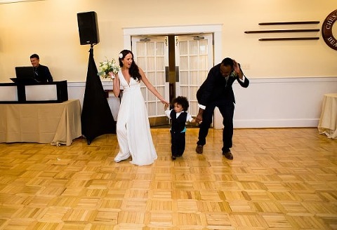 Boho Chesapeake Bay Beach Club Wedding || Jessica Eastburn Photography || Charm City Wed || www.charmcitywed.com