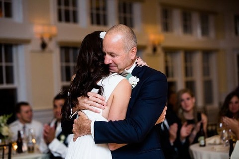 Boho Chesapeake Bay Beach Club Wedding || Jessica Eastburn Photography || Charm City Wed || www.charmcitywed.com