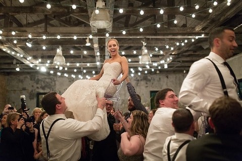 Mt. Washington Mill Dye House Wedding || Artful Weddings || Charm City Wed || www.charmcitywed.com
