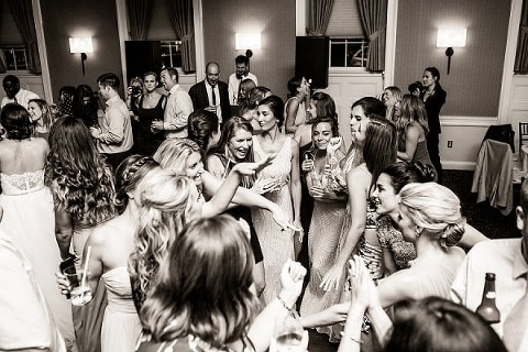 Tidewater Inn Wedding || Jessica Eastburn Photography || Charm City Wed || www.charmcitywed.com
