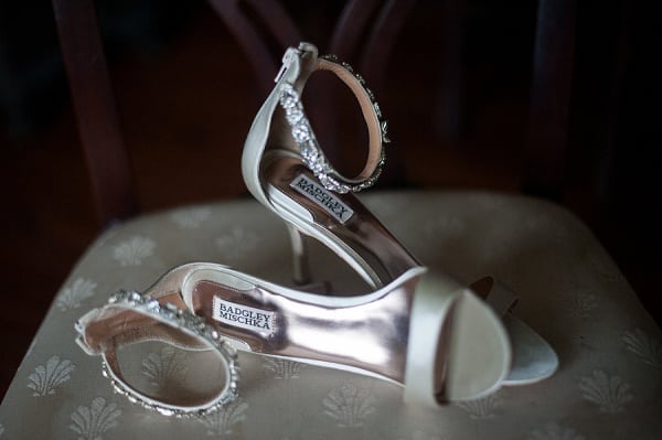 Vintage Blush Running Hare Vineyard Wedding || Meaghan Elliott Photography || Charm City Wed || www.charmcitywed.com