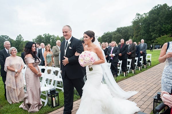 Vintage Blush Running Hare Vineyard Wedding || Meaghan Elliott Photography || Charm City Wed || www.charmcitywed.com