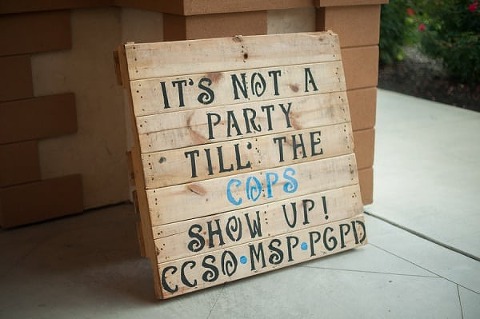 Vintage Blush Running Hare Vineyard Wedding || Meaghan Elliott Photography || Charm City Wed || www.charmcitywed.com