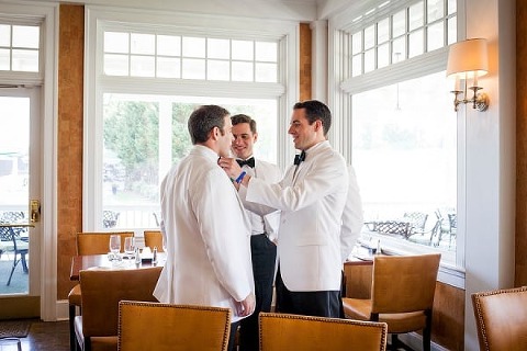 Elkridge Country Club Wedding || JFannon Photography || Charm City Wed || www.charmcitywed.com