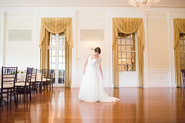 Elkridge Country Club Wedding || JFannon Photography || Charm City Wed || www.charmcitywed.com Elkridge Country Club Wedding || JFannon Photography || Charm City Wed || www.charmcitywed.com