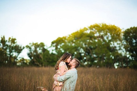 Gunpowder Falls State Park Engagement Session || Elizabeth Mae Photography || Charm City Wed || www.charmcitywed.com