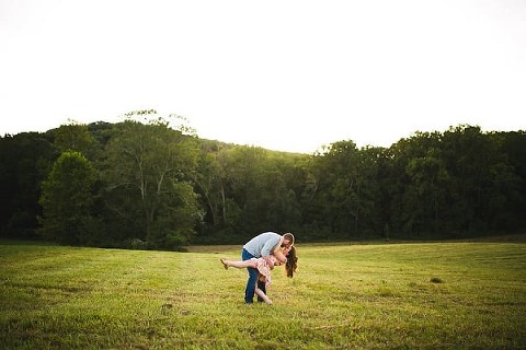 Gunpowder Falls State Park Engagement Session || Elizabeth Mae Photography || Charm City Wed || www.charmcitywed.com
