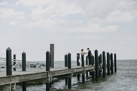 Chesapeake Bay Foundation Wedding by Love Life Images || Charm City Wed || www.charmcitywed.com