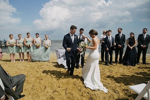 Chesapeake Bay Foundation Wedding by Love Life Images || Charm City Wed || www.charmcitywed.com