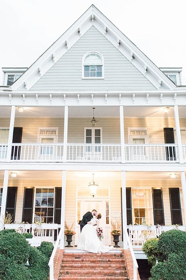 Christmas Styled Shoot at the Kent Manor Inn || 1783 Photography || Charm City Wed || www.charmcitywed.com