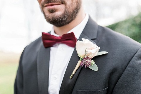 Christmas Styled Shoot at the Kent Manor Inn || 1783 Photography || Charm City Wed || www.charmcitywed.com