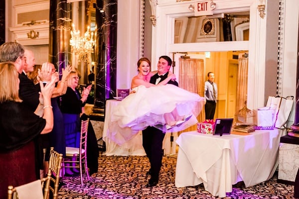 Holiday Belvedere Wedding || Heather Ryan Photography || Charm City Wed || www.charmcitywed.com Holiday Belvedere Wedding || Heather Ryan Photography || Charm City Wed || www.charmcitywed.com