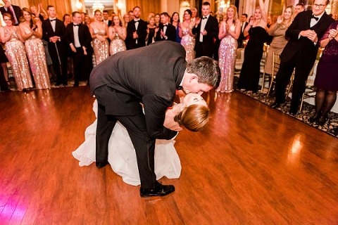 Holiday Belvedere Wedding || Heather Ryan Photography || Charm City Wed || www.charmcitywed.com