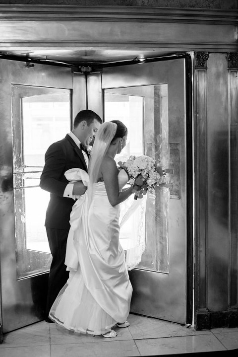 Lord Baltimore Hotel Wedding || Kirsten Smith Photography || Charm City Wed || www.charmcitywed.com