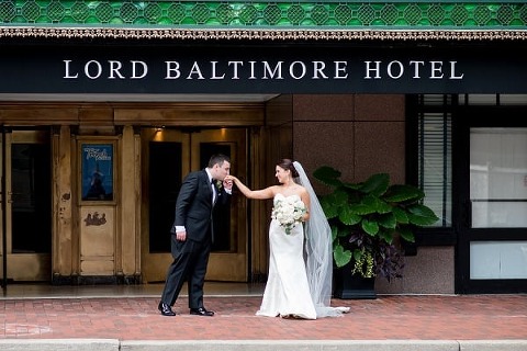 Lord Baltimore Hotel Wedding || Kirsten Smith Photography || Charm City Wed || www.charmcitywed.com