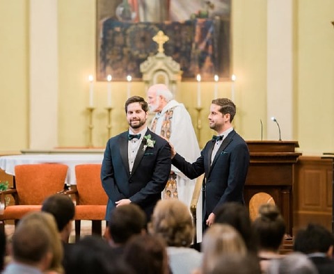Lush Green Evergreen Wedding || Focus Bay Photography || Charm City Wed || www.charmcitywed.com