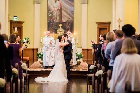 Lush Green Evergreen Wedding || Focus Bay Photography || Charm City Wed || www.charmcitywed.com