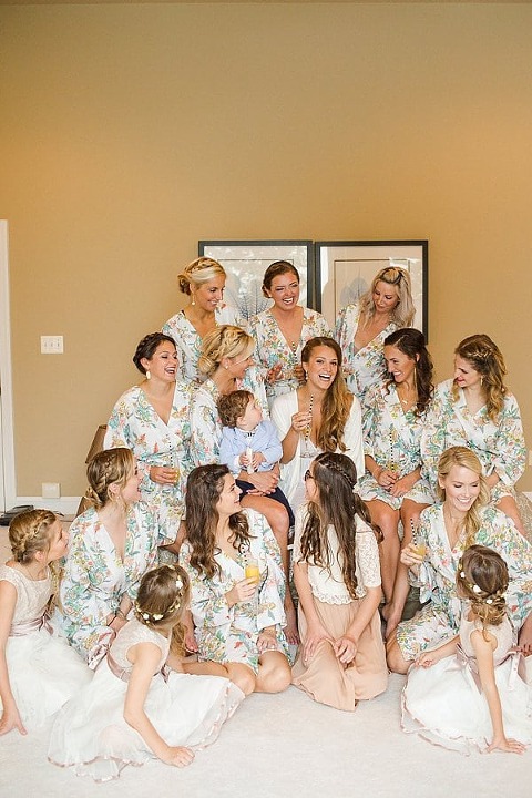 Rainy Annapolis Backyard Wedding || Kira Nicole Photography || Pop the Cork Designs || Charm City Wed || www.charmcitywed.com