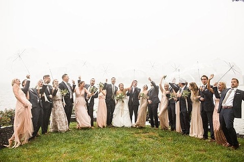 Rainy Annapolis Backyard Wedding || Kira Nicole Photography || Pop the Cork Designs || Charm City Wed || www.charmcitywed.com