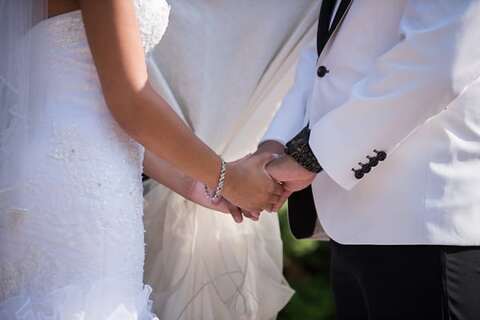 Superhero Mansion at Valley Country Club Wedding || Photography by Tracie || Charm City Wed || www.charmcitywed.com