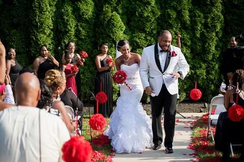 Superhero Mansion at Valley Country Club Wedding || Photography by Tracie || Charm City Wed || www.charmcitywed.com