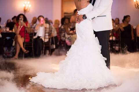 Superhero Mansion at Valley Country Club Wedding || Photography by Tracie || Charm City Wed || www.charmcitywed.com