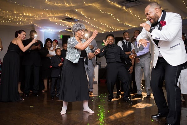 Superhero Mansion at Valley Country Club Wedding || Photography by Tracie || Charm City Wed || www.charmcitywed.com Superhero Mansion at Valley Country Club Wedding || Photography by Tracie || Charm City Wed || www.charmcitywed.com