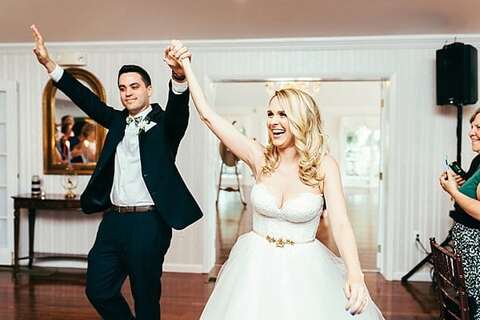 Antrim 1844 Wedding || Anna Reynal Photography || Charm City Wed || www.charmcitywed.com