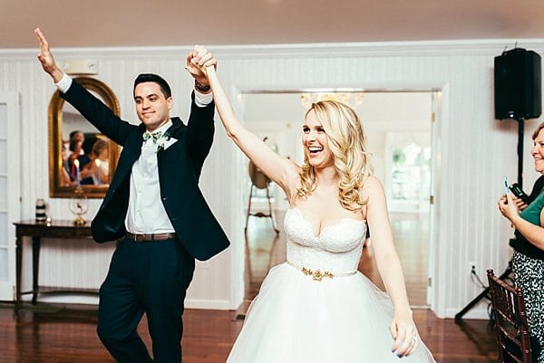 Antrim 1844 Wedding || Anna Reynal Photography || Charm City Wed || www.charmcitywed.com