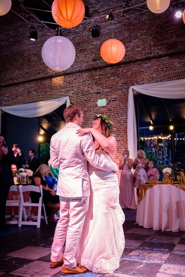 Boho American Visionary Art Museum Wedding || Anthony Sekellicki Photography || Charm City Wed || www.charmcitywed.com