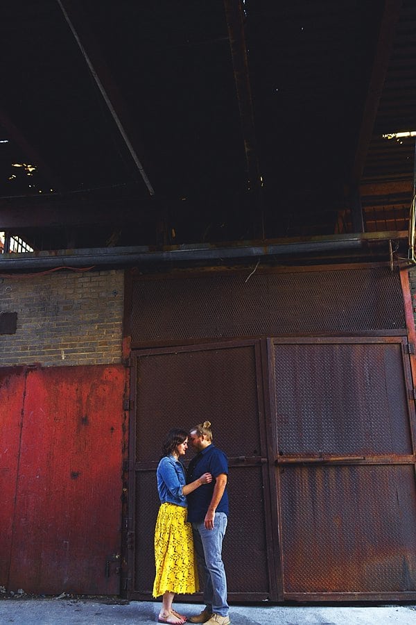 Graffiti Wall Engagement Session || Jessica Nazarova Photography || Charm City Wed || www.charmcitywed.com
