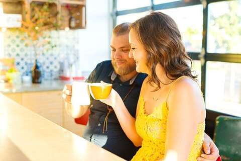 Graffiti Wall Engagement Session || Jessica Nazarova Photography || Charm City Wed || www.charmcitywed.com