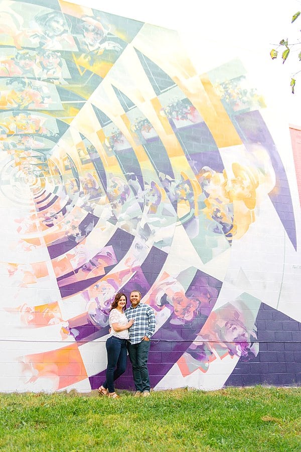 Graffiti Wall Engagement Session || Jessica Nazarova Photography || Charm City Wed || www.charmcitywed.com