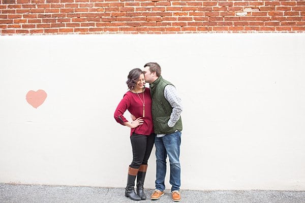 Downtown Frederick Engagement || Jessi Grace Photography || Charm City Wed || www.charmcitywed.com