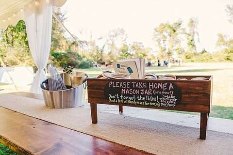 Glen Elg Backyard Wedding || C&I Photographers || Charm City Wed || www.charmcitywed.com