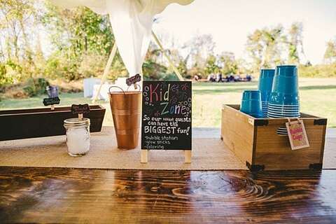 Glen Elg Backyard Wedding || C&I Photographers || Charm City Wed || www.charmcitywed.com