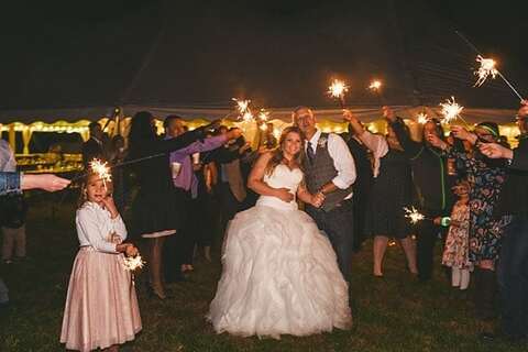 Glen Elg Backyard Wedding || C&I Photographers || Charm City Wed || www.charmcitywed.com