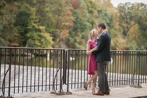 Lake Roland Engagement || Anne Casey Photography || Charm City Wed || www.charmcitywed.com