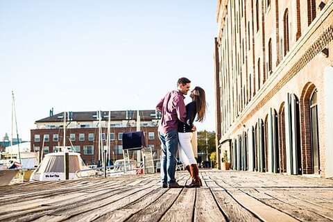 Loyola Engagement || Jessica Eastburn Photography || Charm City Wed || www.charmcitywed.com