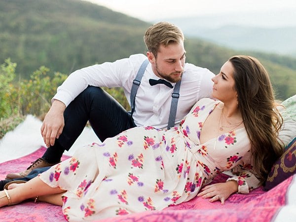 Mountain Engagement Session || Molly Lichten Photography || Charm City Wed || www.charmcitywed.com