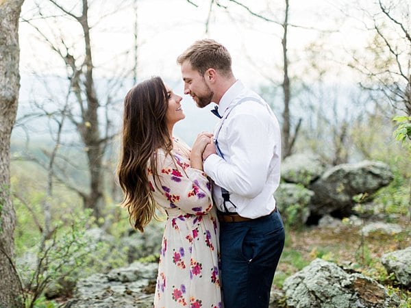 Mountain Engagement Session || Molly Lichten Photography || Charm City Wed || www.charmcitywed.com