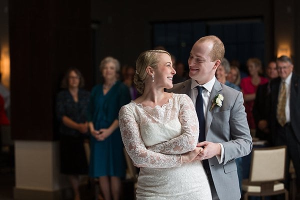 National Harbor Sunset Room Wedding || Taylor and Ben Photography || Charm City Wed || www.charmcitywed.com
