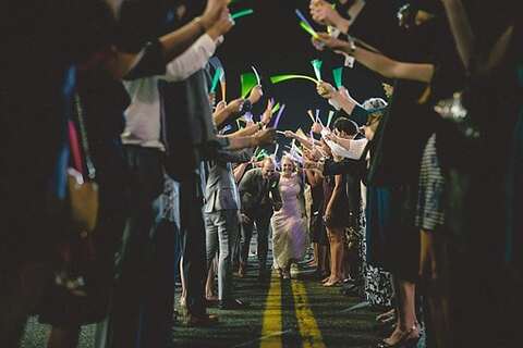National Harbor Sunset Room Wedding || Taylor and Ben Photography || Charm City Wed || www.charmcitywed.com